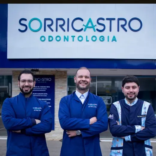Dr. Fabiano e Dr. Felipe — Sorricastro Odontologia